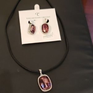 Necklace and earring set